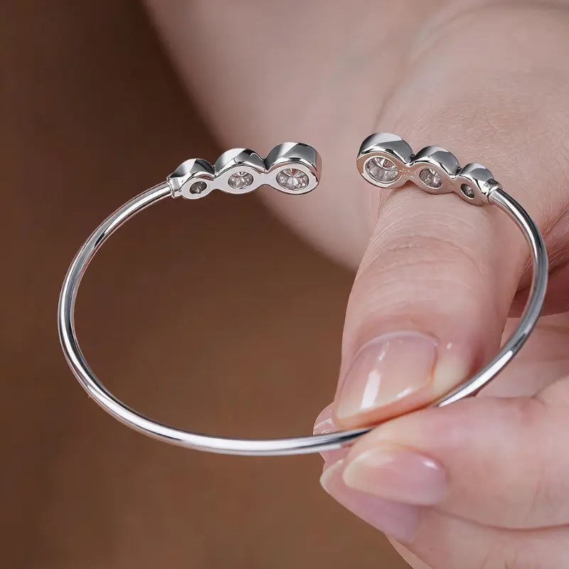 Elara Cuff 1.8ctw Deluxe Moissanite Bracelet