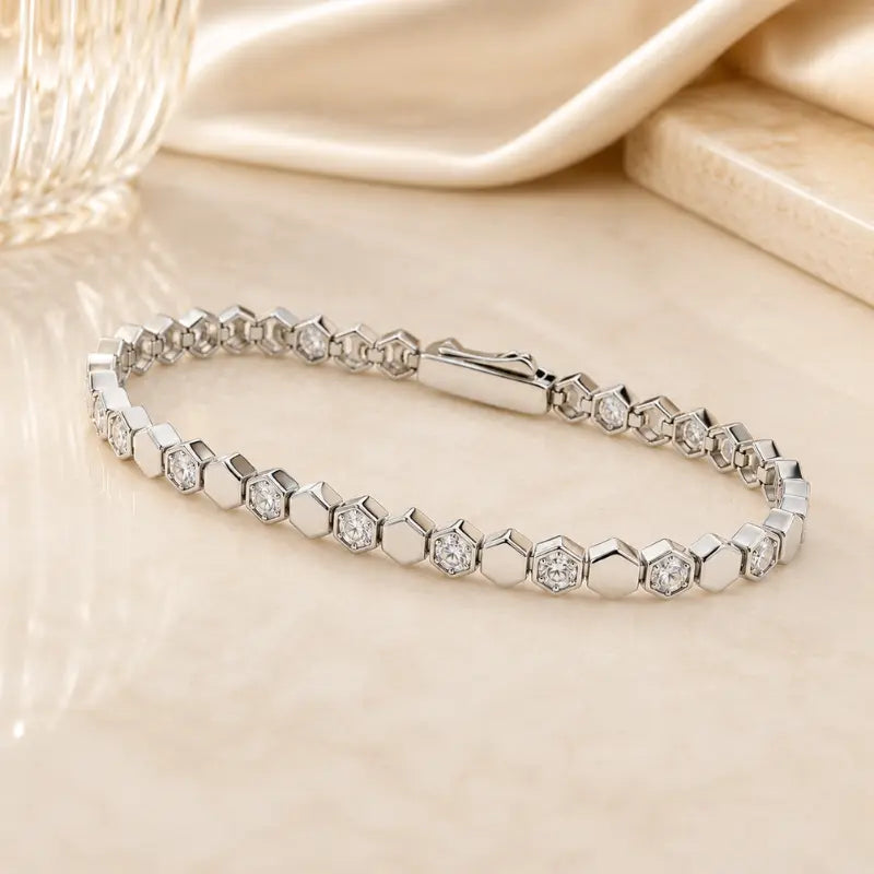 Évol Honeycomb Style Deluxe Moissanite Bracelet