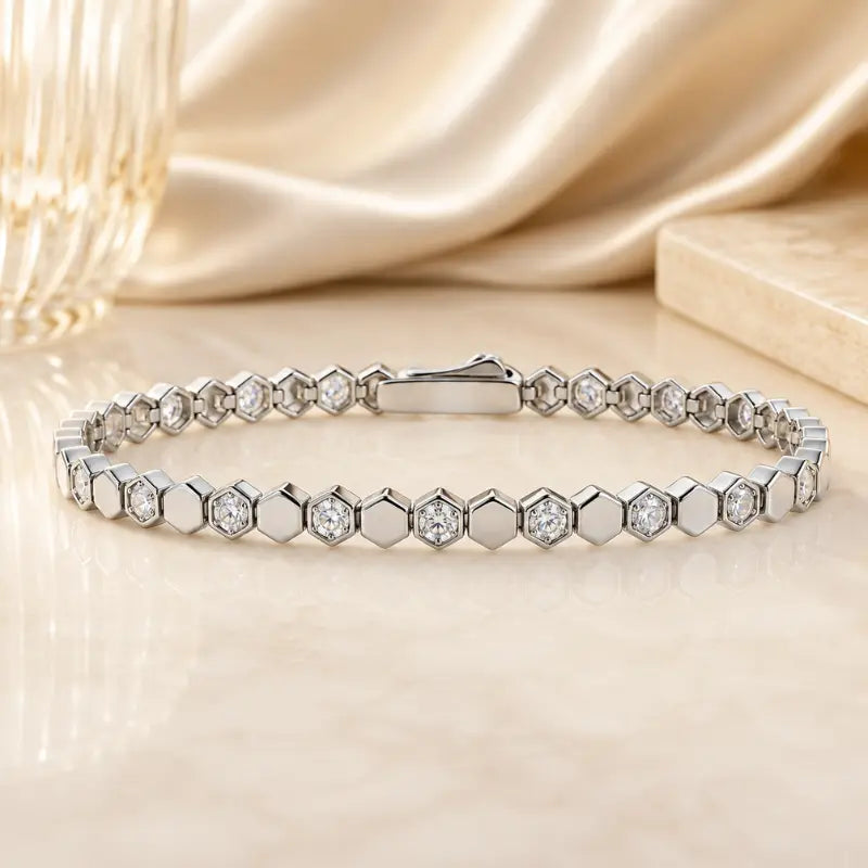 Évol Honeycomb Style Deluxe Moissanite Bracelet
