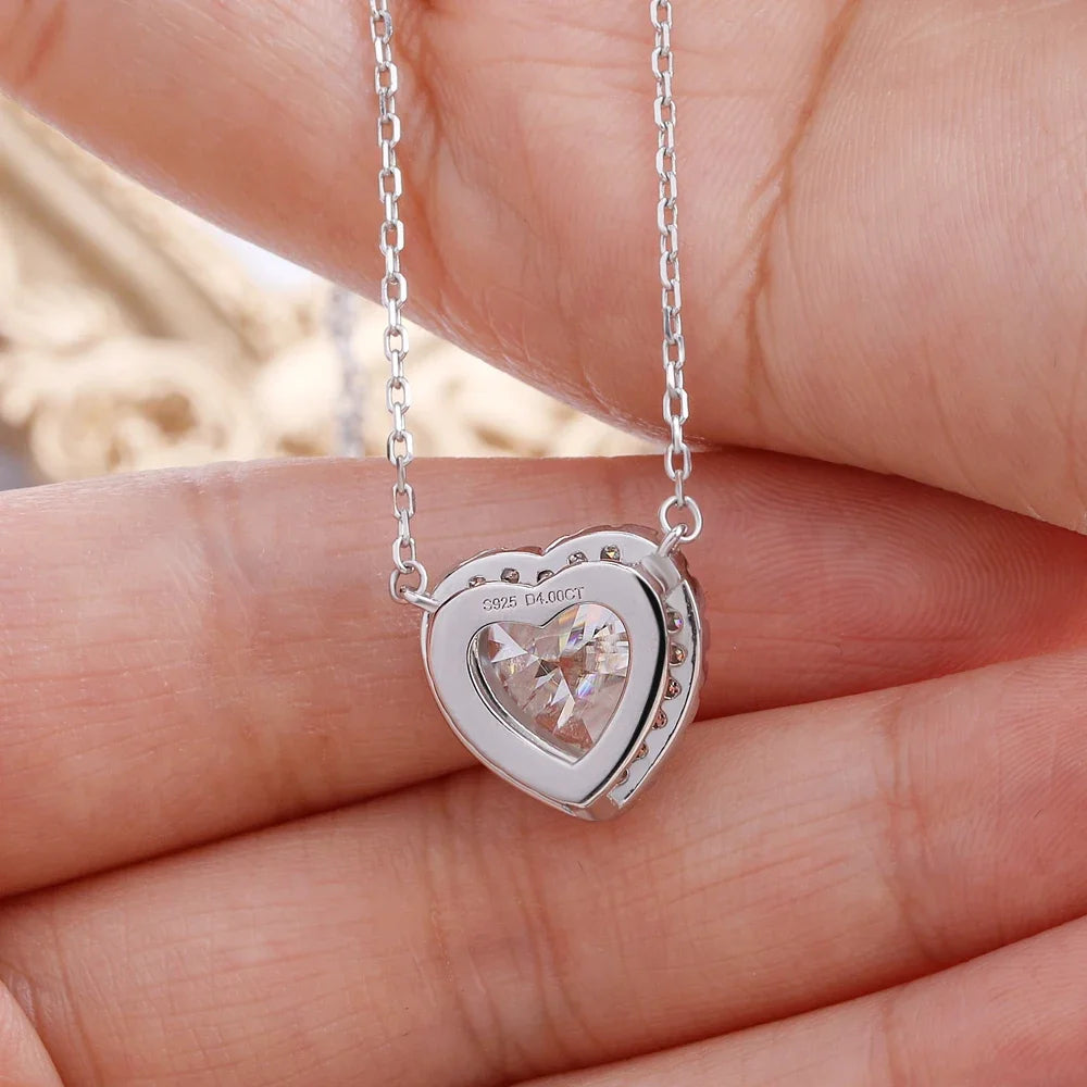 Pavé Heart Deluxe Moissanite Necklace