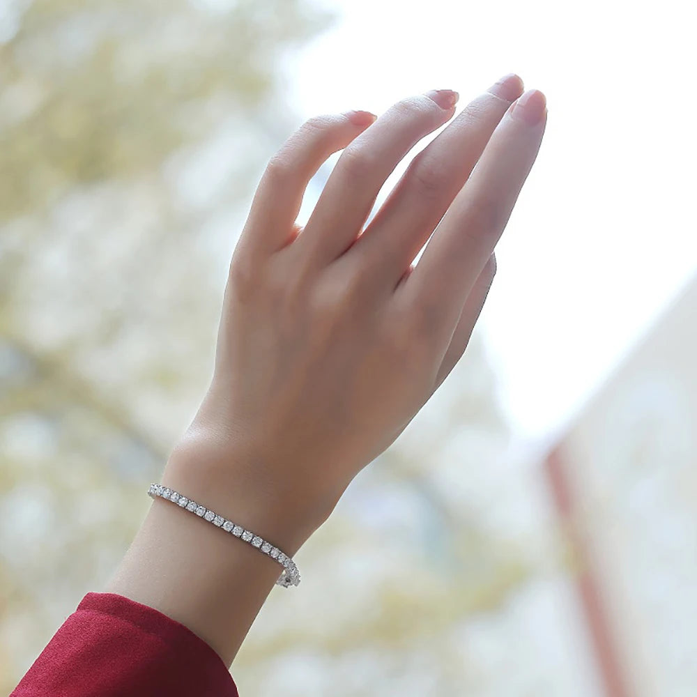Classic Deluxe Moissanite Riviera Bracelet (0.5ct per Stone)