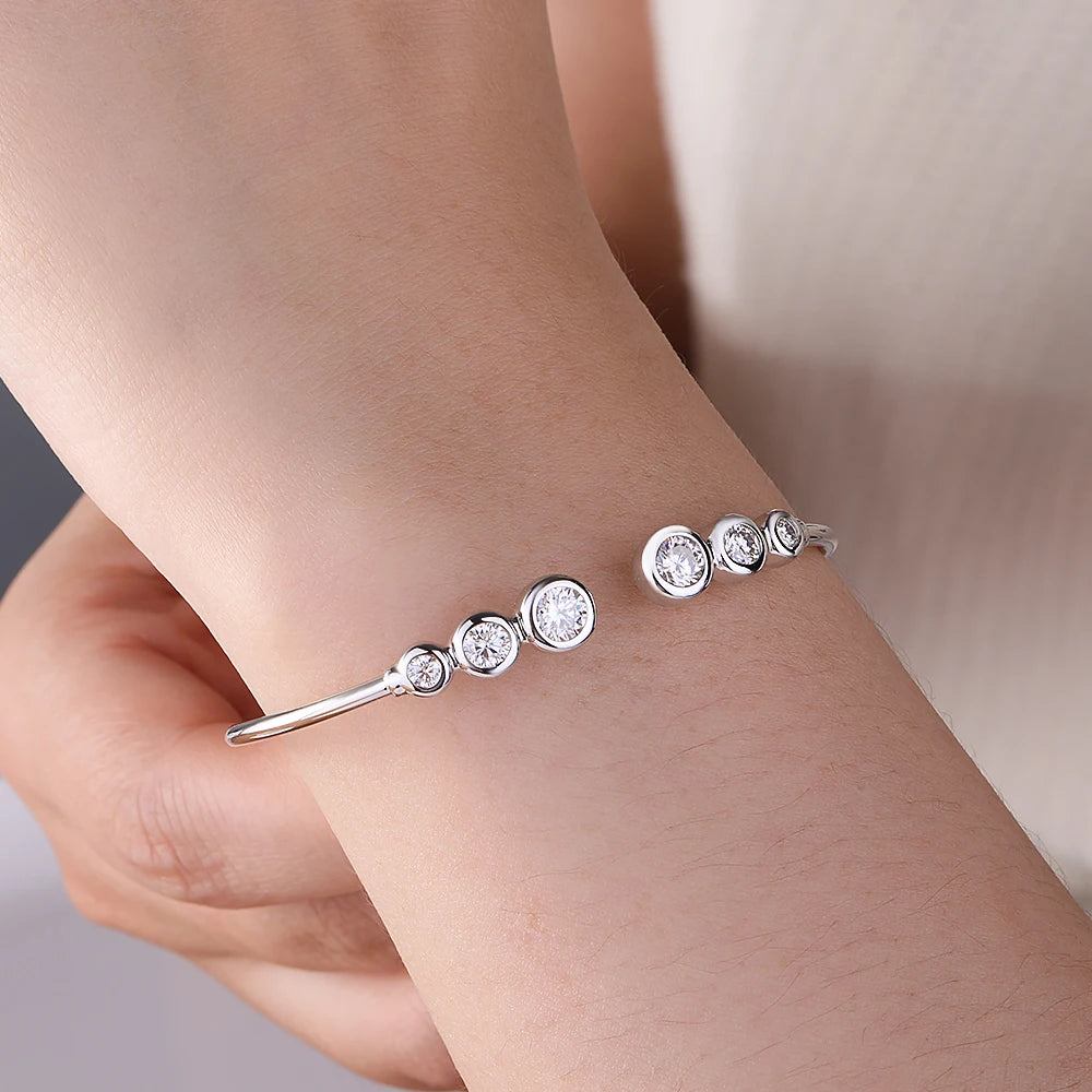 Elara Cuff 1.8ctw Deluxe Moissanite Bracelet